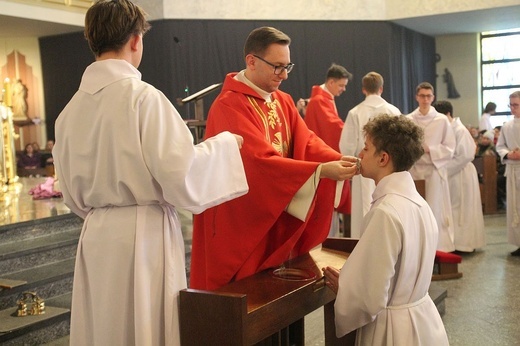 Nowi ceremoniarze i animatorzy służby liturgicznej w diecezji bielsko-żywieckiej - 2022