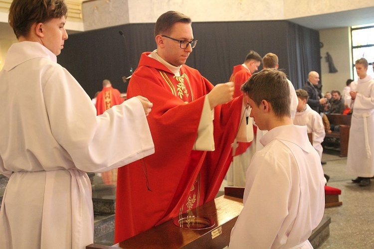 Nowi ceremoniarze i animatorzy służby liturgicznej w diecezji bielsko-żywieckiej - 2022