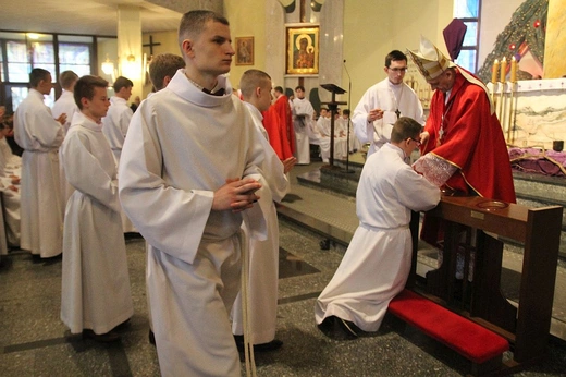 Nowi ceremoniarze i animatorzy służby liturgicznej w diecezji bielsko-żywieckiej - 2022