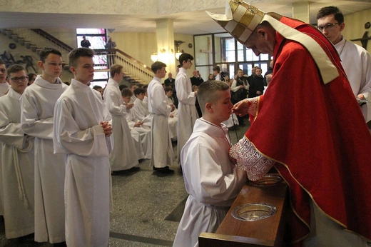 Nowi ceremoniarze i animatorzy służby liturgicznej w diecezji bielsko-żywieckiej - 2022