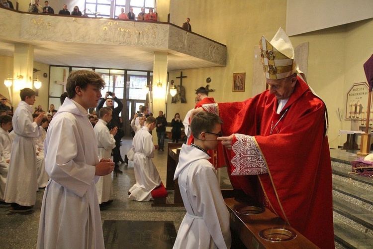 Nowi ceremoniarze i animatorzy służby liturgicznej w diecezji bielsko-żywieckiej - 2022