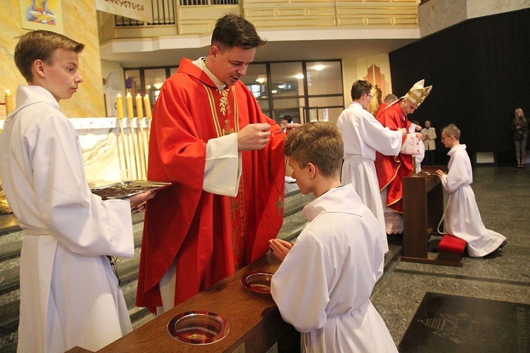 Nowi ceremoniarze i animatorzy służby liturgicznej w diecezji bielsko-żywieckiej - 2022