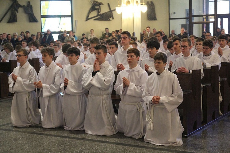 Nowi ceremoniarze i animatorzy służby liturgicznej w diecezji bielsko-żywieckiej - 2022