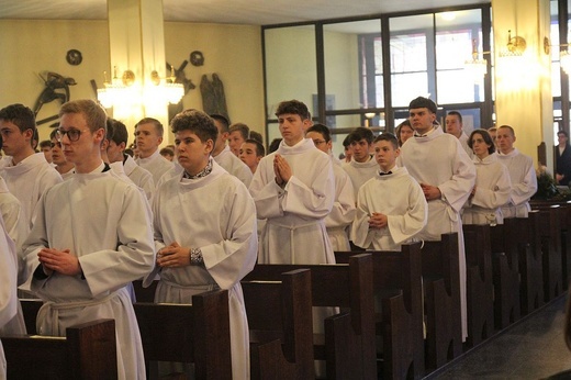 Nowi ceremoniarze i animatorzy służby liturgicznej w diecezji bielsko-żywieckiej - 2022