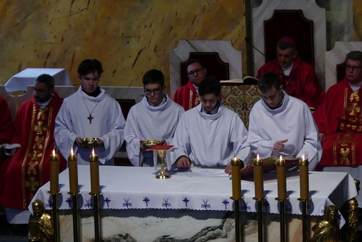 Nowi ceremoniarze i animatorzy służby liturgicznej w diecezji bielsko-żywieckiej - 2022