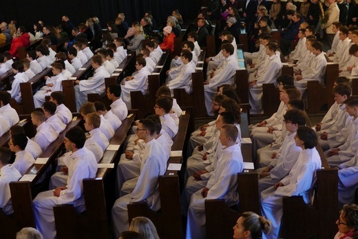 Nowi ceremoniarze i animatorzy służby liturgicznej w diecezji bielsko-żywieckiej - 2022