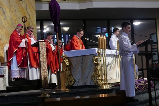 Nowi ceremoniarze i animatorzy służby liturgicznej w diecezji bielsko-żywieckiej - 2022