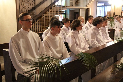 Nowi ceremoniarze i animatorzy służby liturgicznej w diecezji bielsko-żywieckiej - 2022