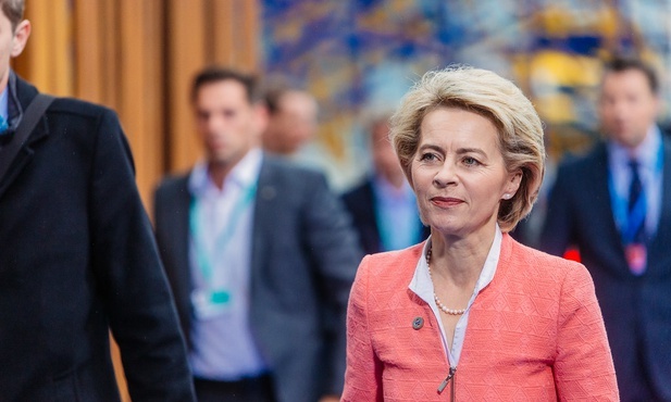 Europosłowie PiS piszą do szefowej KE Ursuli von der Leyen z apelem o środki finansowe UE dla uchodźców z Ukrainy