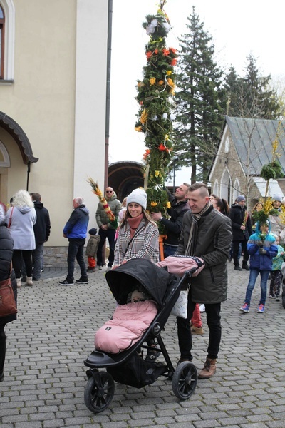 Kiermasz wielkanocny dla gości z Ukrainy w Hałcnowie