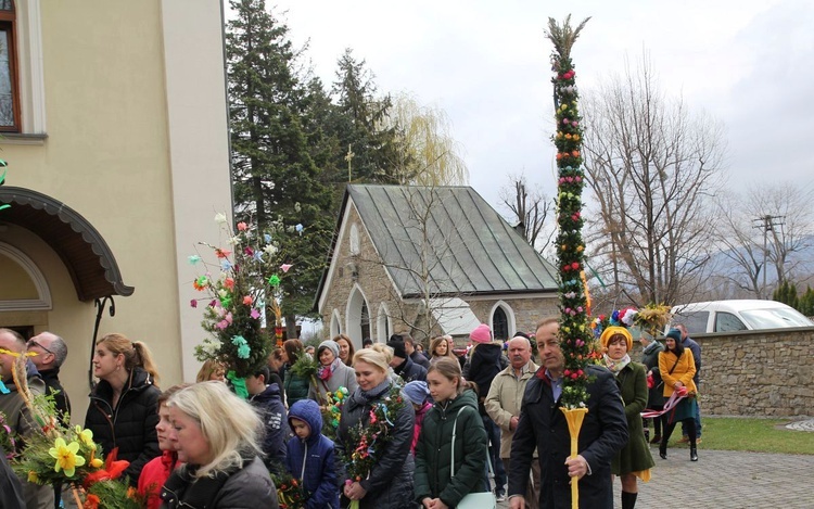 Kiermasz wielkanocny dla gości z Ukrainy w Hałcnowie