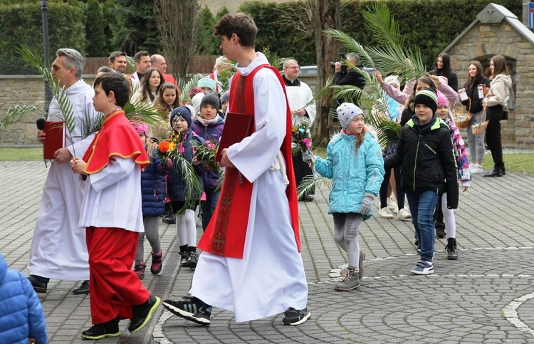 Kiermasz wielkanocny dla gości z Ukrainy w Hałcnowie