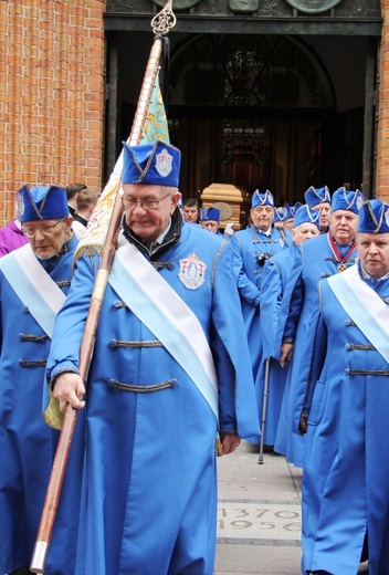 Msza św. pogrzebowa śp. ks. Grzegorza Kalwarczyka [GALERIA ZDJĘĆ]