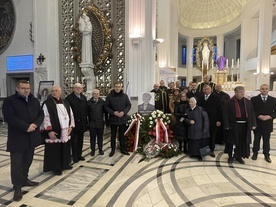 Za panią senator modlono się w bazylice NMP w Niepokalanowie.