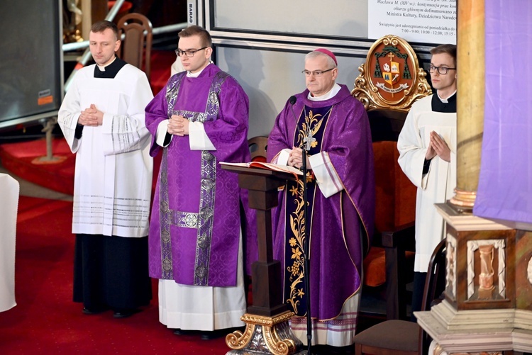 Obchody 82. rocznicy Zbrodni Katyńskiej w Świdnicy