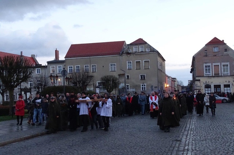 Droga Krzyżowa we Wschowie