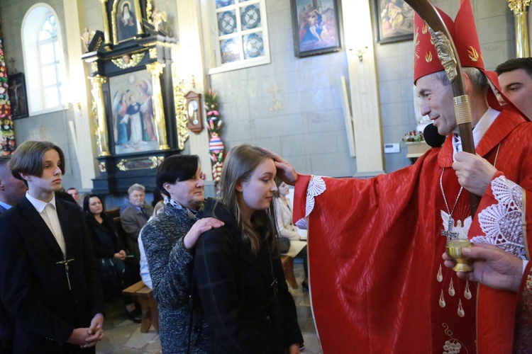 Bierzmowanie w Łososinie Górnej