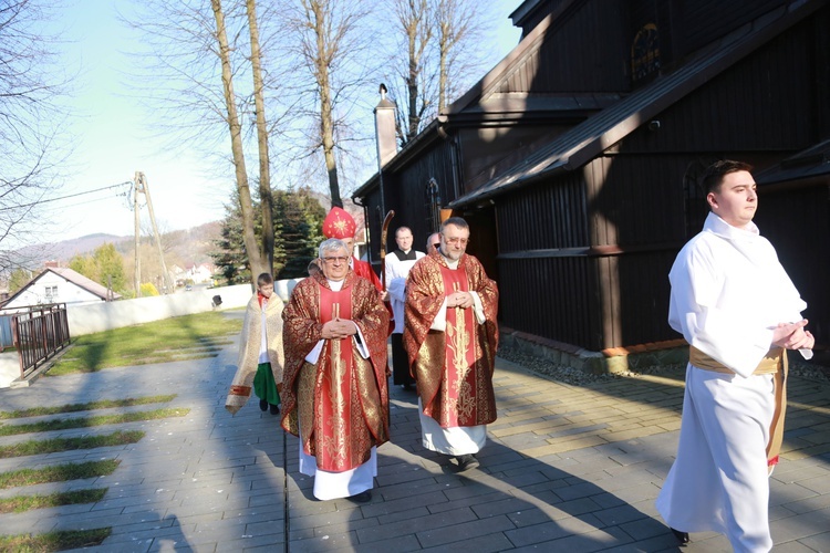 Bierzmowanie w Łososinie Górnej