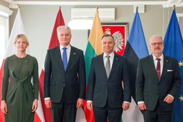 Prezydenci Polski, Litwy, Łotwy i Estonii są na Ukrainie 