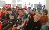 Licealiści KTK dla dzieci w Żywcu-Sporyszu - Wielkanoc 2022