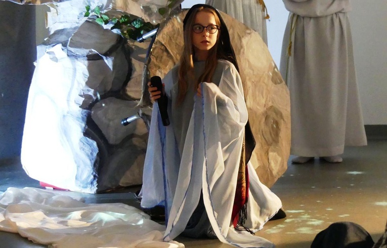 Licealiści KTK dla dzieci w Żywcu-Sporyszu - Wielkanoc 2022