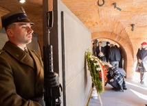 Min. Błaszczak w Muzeum Katyńskim: To było ludobójstwo na rozkaz Kremla