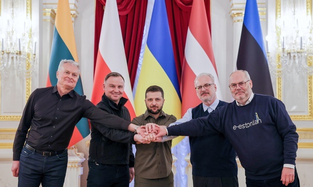 Prezydenci Polski, Litwy, Łotwy i Estonii u prezydenta Ukrainy. "Mając takich partnerów i przyjaciół, na pewno zwyciężymy" 