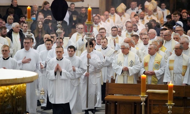 Archidiecezja katowicka. Msza Św. Krzyżma w Katedrze Chrystusa Króla