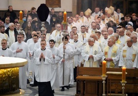 Abp Skworc na Mszy św. Krzyżma w Katowicach: Wszyscy jesteśmy braćmi!