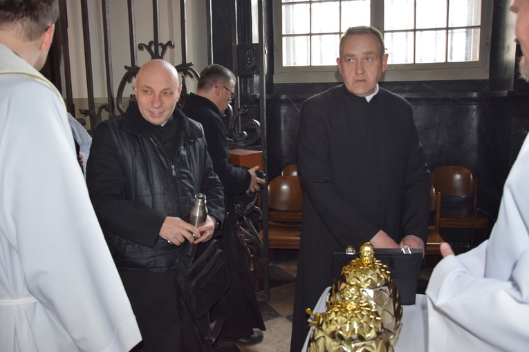 Msza św. Krzyżma w katedrze łowickiej 2022