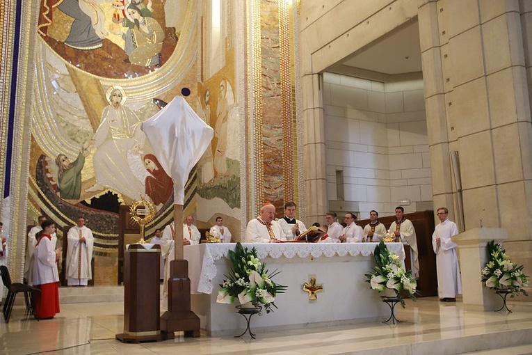 Msza Wieczerzy Pańskiej w sanktuarium św. Jana Pawła II