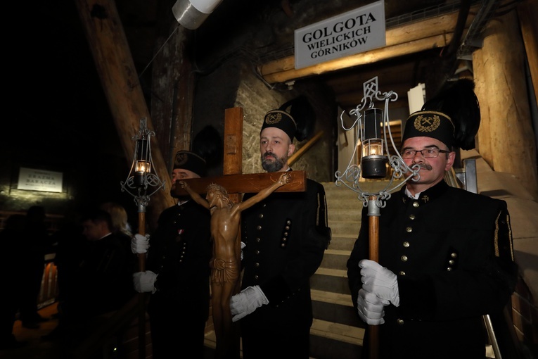 Podziemna Droga Krzyżowa w Kopalni Soli "Wieliczka"