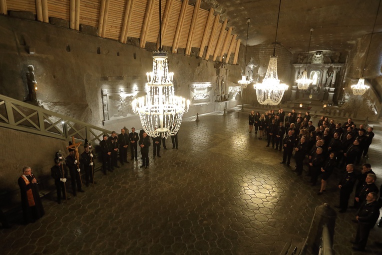 Podziemna Droga Krzyżowa w Kopalni Soli "Wieliczka"