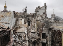 Trwa ciężki ostrzał większości miast na linii frontu w obwodzie donieckim