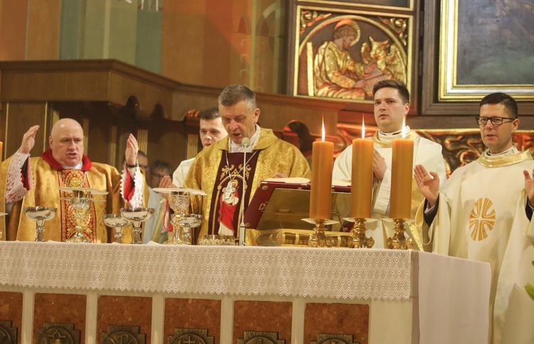 Kapłani wraz z biskupami modlili się w bielskiej katedrze.