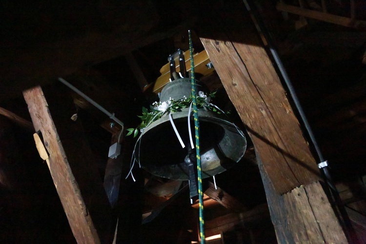 Poświęcenie dzwonu w Łososinie Górnej