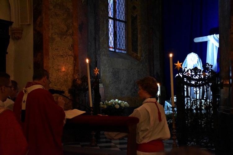 Liturgia Męki Pańskiej w archikatedrze oliwskiej
