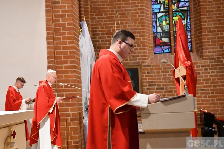 Liturgia Wielkiego Piątku w katedrze