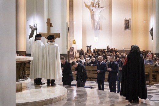 Liturgia Wielkiego Piątku cz.2