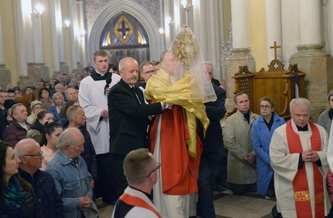 Wielki Piątek w radomskiej katedrze