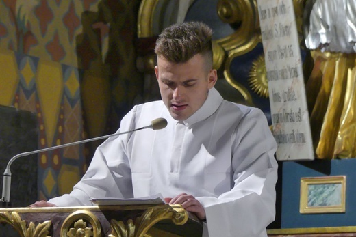 Liturgia Wielkiego Piątku w konkatedrze Narodzenia NMP w Żywcu - 2022