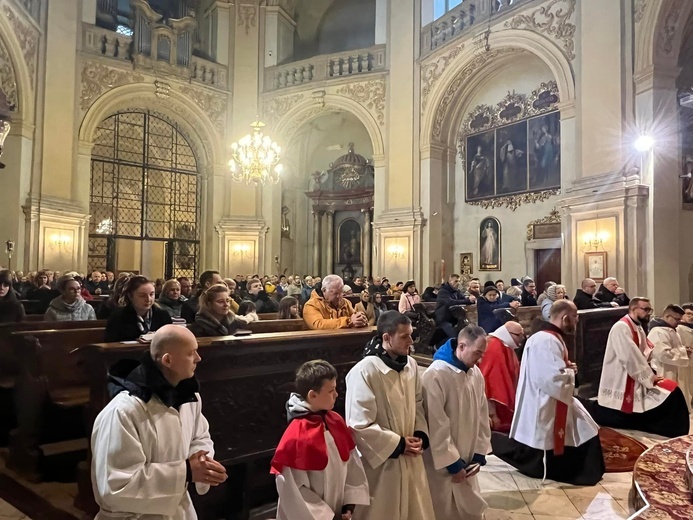 Liturgia Męki Pańskiej w parafiach diecezji