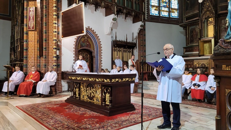 Liturgia Męki Pańskiej w parafiach diecezji