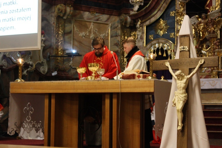 Liturgia Męki Pańskiej w parafiach diecezji