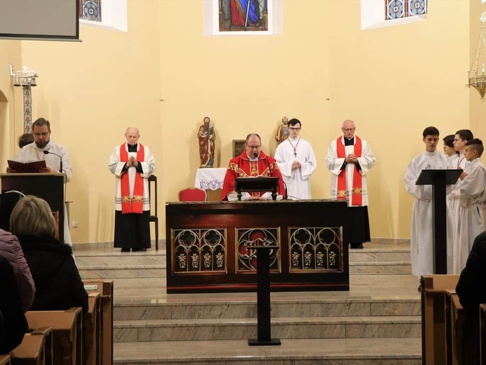 Liturgia Męki Pańskiej w parafiach diecezji