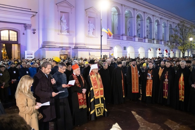 Centralna Droga Krzyżowa w intencji pokoju w Ukrainie 