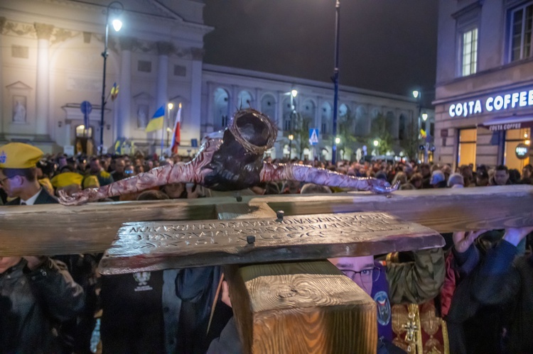 Centralna Droga Krzyżowa w intencji pokoju w Ukrainie 