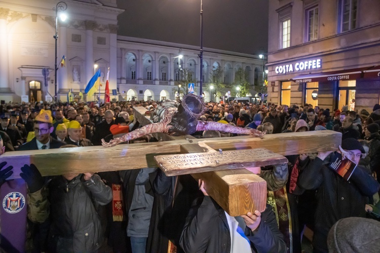 Centralna Droga Krzyżowa w intencji pokoju w Ukrainie 