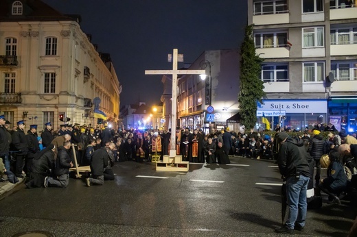 Centralna Droga Krzyżowa w intencji pokoju w Ukrainie 