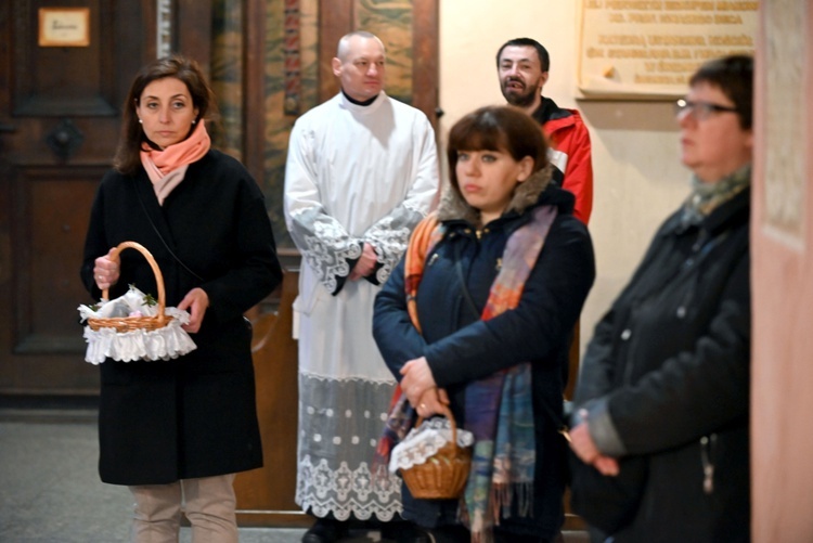 Poświęcenie pokarmów w świdnickiej katedrze [GODZINY]